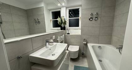 Stilvoller Stadtrückzug in Elbnähe mit Vollausstattung, Küche, TV, Kingsize-Bett