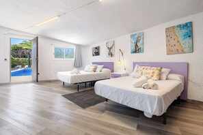 5 bedrooms, iron/ironing board, free WiFi, bed sheets