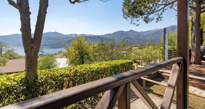 Caravan 'Mobile Home Comfort Standard' with Lake View, Shared Pool and Wi-Fi