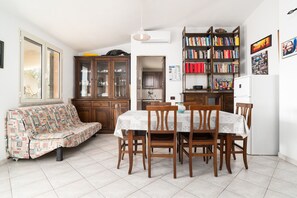 Interior - Apartment 'Casa Nel Centro Di Budoni' with Balcony and Air Conditioning (Budoni)