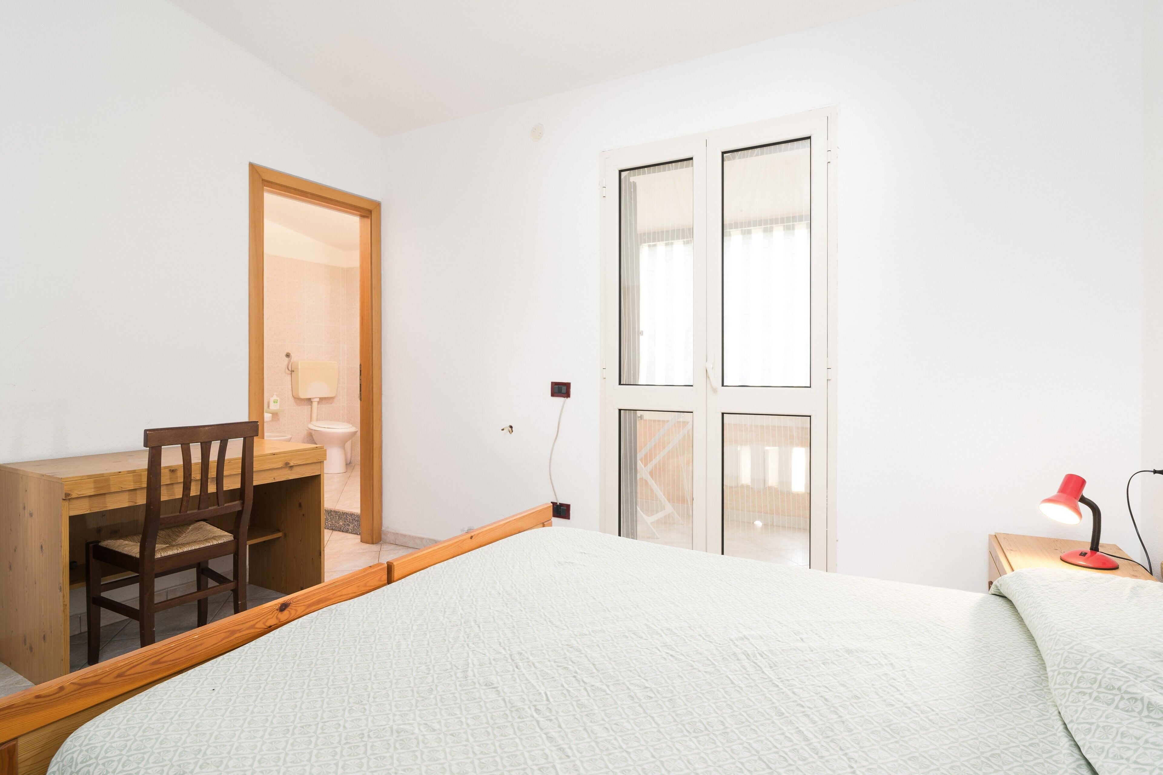 3 室のベッドルーム、アイロン / アイロン台、WiFi (無料)