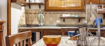 Studio Apartment 'Monolocale A Valtournenche' with Mountain View, Shared Garden and Wi-Fi