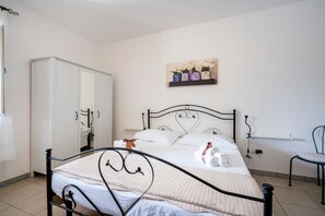 1 makuuhuone, silitysrauta/-lauta, ilmainen Wi-Fi, vuodevaatteet