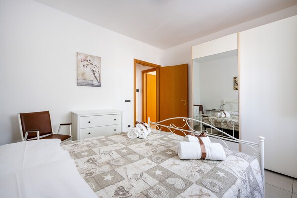 1 makuuhuone, silitysrauta/-lauta, ilmainen Wi-Fi, vuodevaatteet