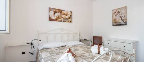 1 غرفة نوم ومكواة/لوح كي وواي فاي مجانًا وملاءات أسرّة