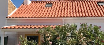 Holiday Home 'Casa Sagres' with Private Terrace, Private Garden and Wi-Fi