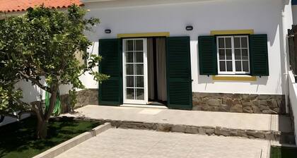 Ferienhaus 'Casa Sagres' mit privater Terrasse, privatem Garten und WLAN