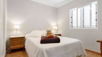 3 habitaciones, tabla de planchar con plancha y wifi gratis