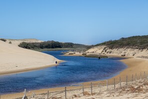 Beach nearby - Studio 'Saint Amon' with Shared Pool, Private Terrace and Air Conditioning (Moliets-et-Maa)