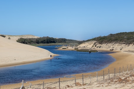 Beach nearby. Studio 'Saint Amon' with Shared Pool, Private Terrace and Air Conditioning