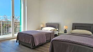 6 bedrooms, travel crib, free WiFi