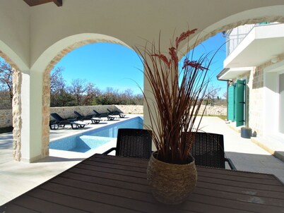 Wonderful private villa with private pool, A/C, WIFI, TV, terrace, pets allowed and panoramic view