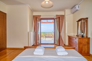 5 bedrooms, iron/ironing board, free WiFi, bed sheets