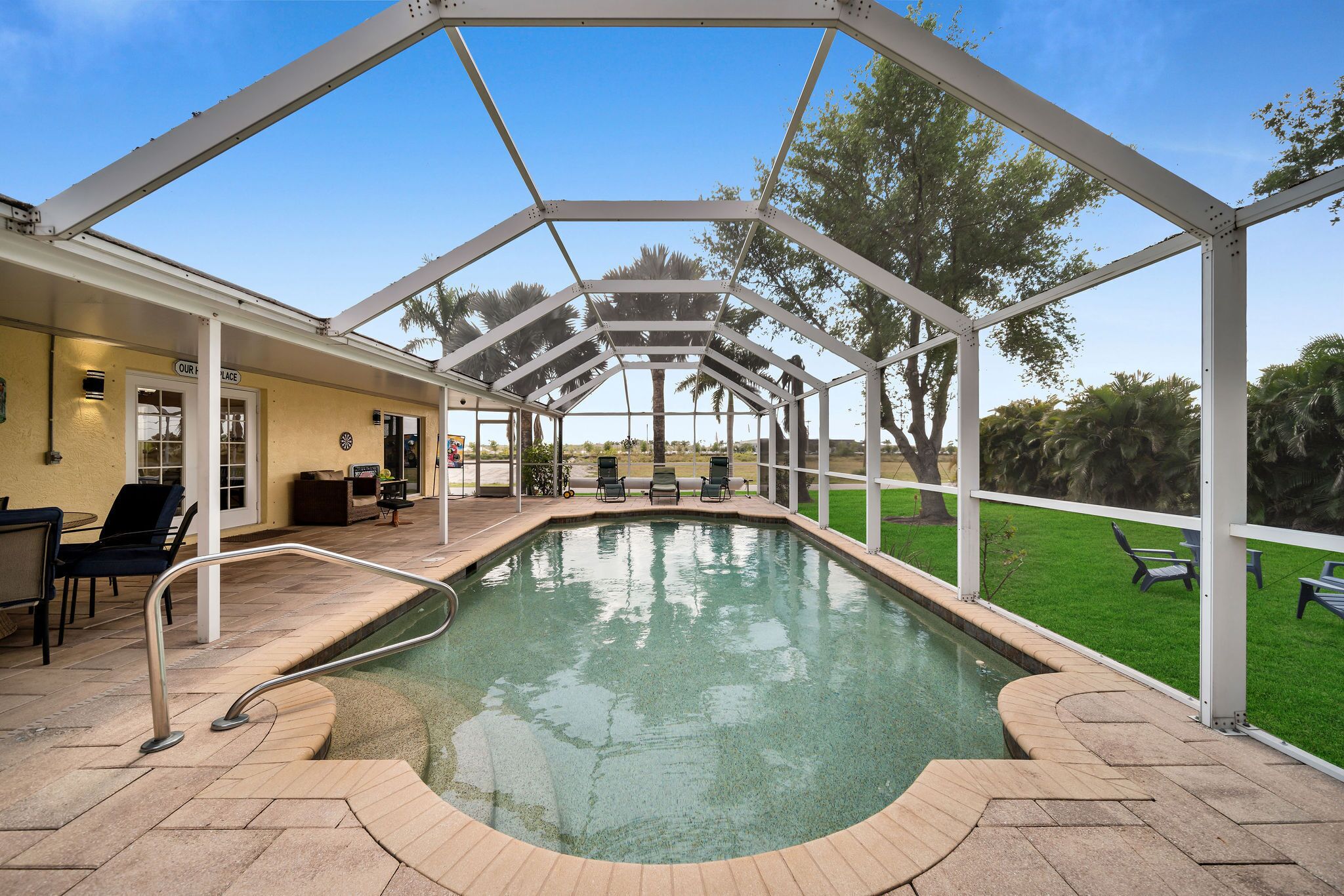 Sunset Place Cape Coral. Family Friendly Pool House! 