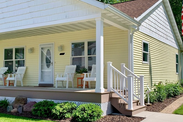 The Cottage on Lakeview