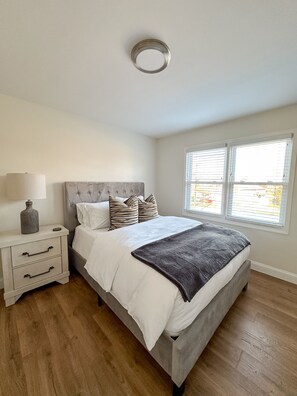 4 bedrooms, desk, iron/ironing board, WiFi