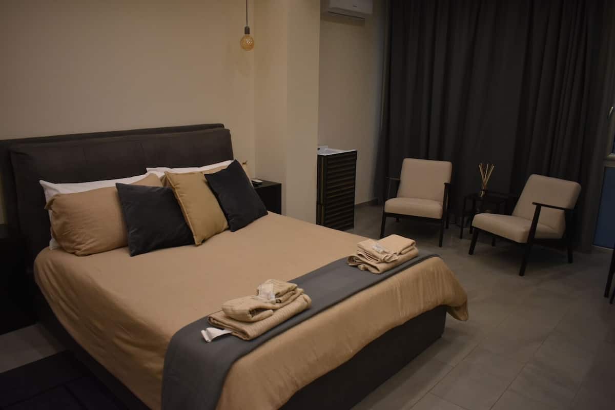 Habitación doble Deluxe | Ropa de cama hipoalergénica, edredón y camas con efecto memoria