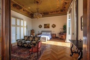 1° camera matrimoniale con affreschi del 600 - Historic Suite w/Balcony & Stunning Views in Perugia (Perugia)