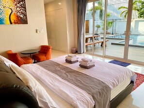 Business Villa | In-room safe, blackout drapes, soundproofing - Davinci Pool Villa (Pattaya)