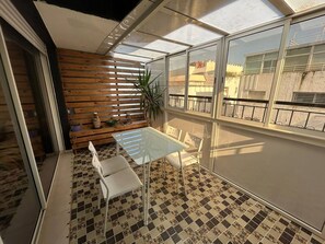 Outdoor dining - Luxurious apartment in Rabat (Rabat)