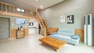 Basic Room, 1 Bedroom (Tomato 2 (Private / Loft))