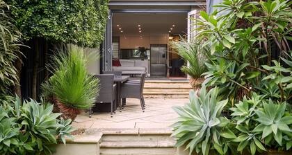 Crows Nest - ER125 - Ernest Street - Stylish 3BR Home with Garden Garage Steps from Crows Nest Dining