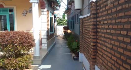 FRANCIS GUEST HOUSE