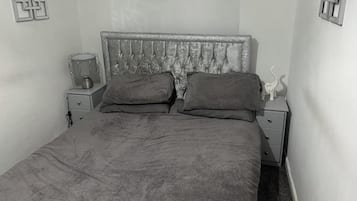 2 bedrooms, WiFi, bed sheets