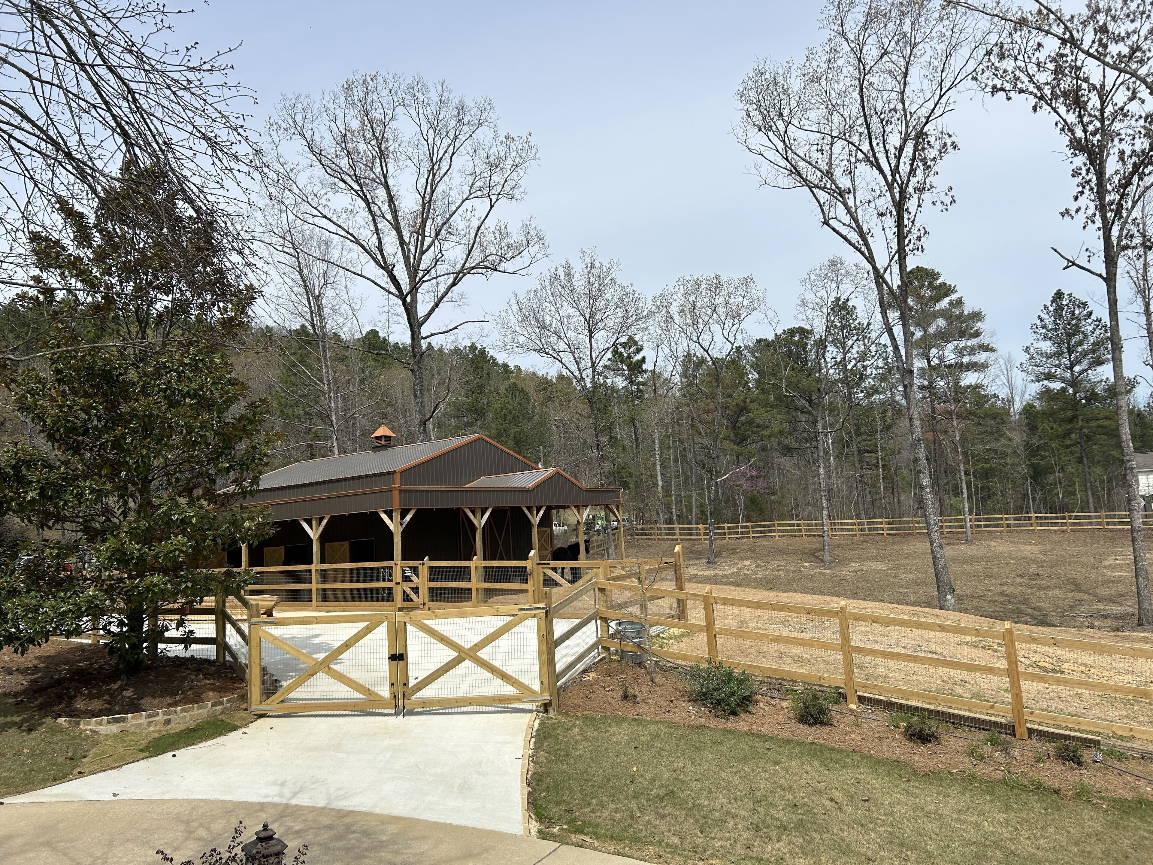 Peaceful Meadows Retreat, Relax and Renew Right Outside of Town!