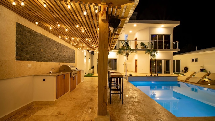 Green Palace - 7br Luxury Villa in Sosua 3mins From Strip Plus 24hr Security