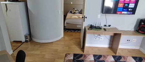 1 多间卧室、熨斗/熨衣板、WiFi、床单