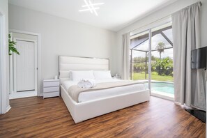 3 Schlafzimmer, Schreibtisch, Bügeleisen/Bügelbrett, Reisekinderbett
