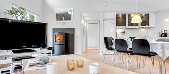"Zuhra" - 250m from the sea by Interhome