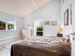4 bedrooms, WiFi