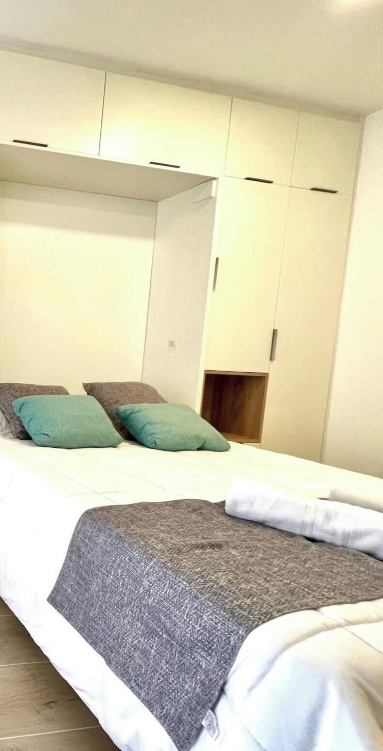 2 bedrooms, iron/ironing board, bed sheets