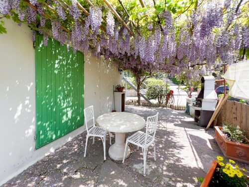 CHEZ CHOUCAS - LA MAISON DE CHOUCAS