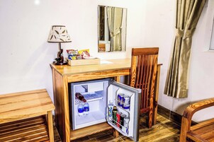 羽绒被、加厚床垫、迷你  吧、客房内保险箱