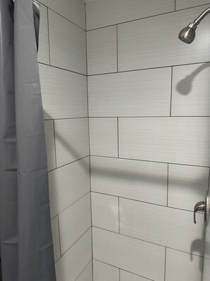 Hair dryer, towels, soap, toilet paper - Cozy Downtown Montrose Studio!Free Parking! With WIFI! (Houston)