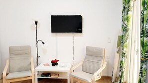 Deluxe Room | 1 bedroom, pillowtop beds, individually decorated
