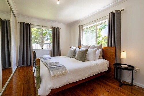 Crown Comforts - Family Escape, Firepit