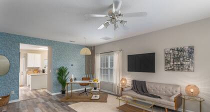 Quiet, Pet Friendly Townhome - 2 Kings/1 Queen, Fire Pit, close to downtown