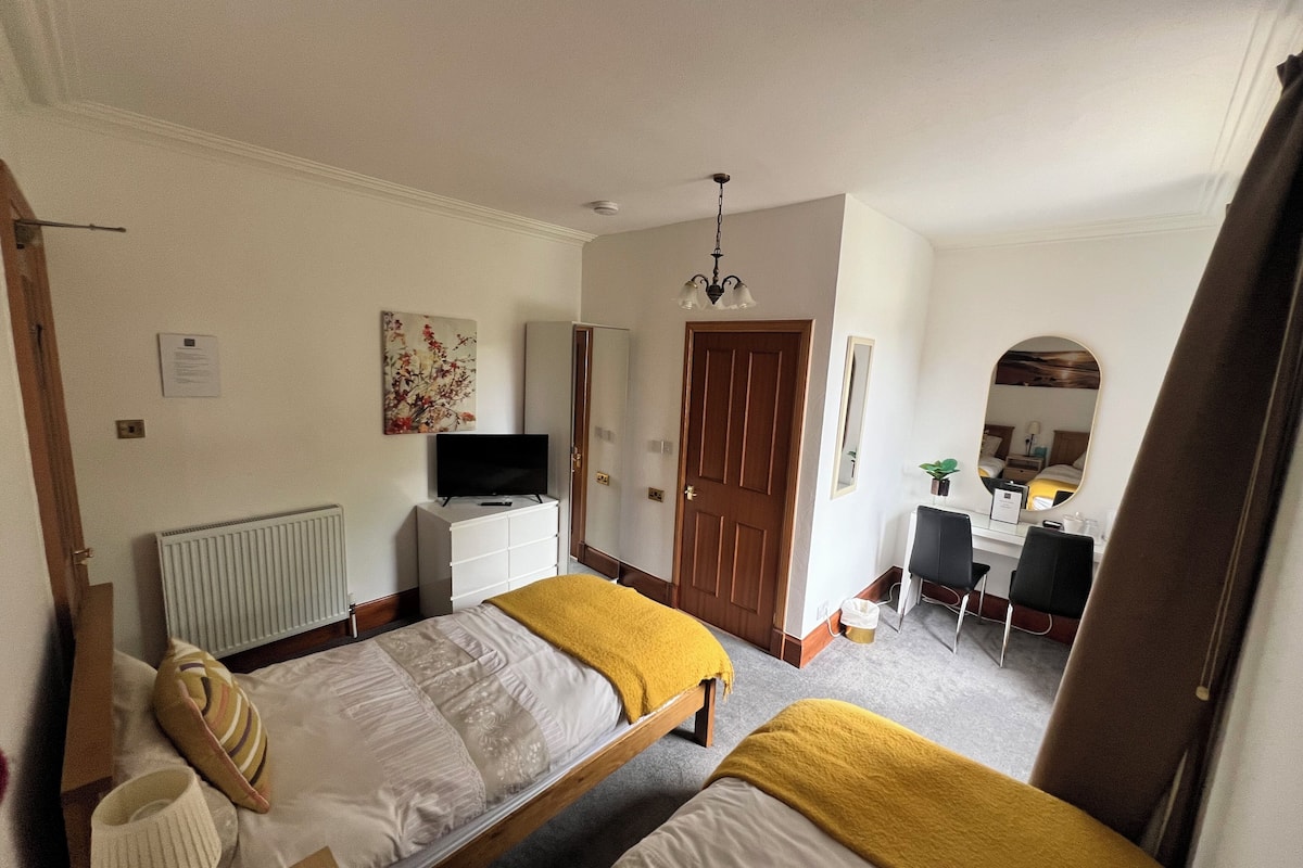 Standard Twin Room, Garden View | Soundproofing, iron/ironing board, free WiFi, bed sheets