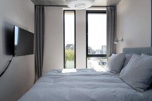 1 bedroom, iron/ironing board, travel cot, WiFi