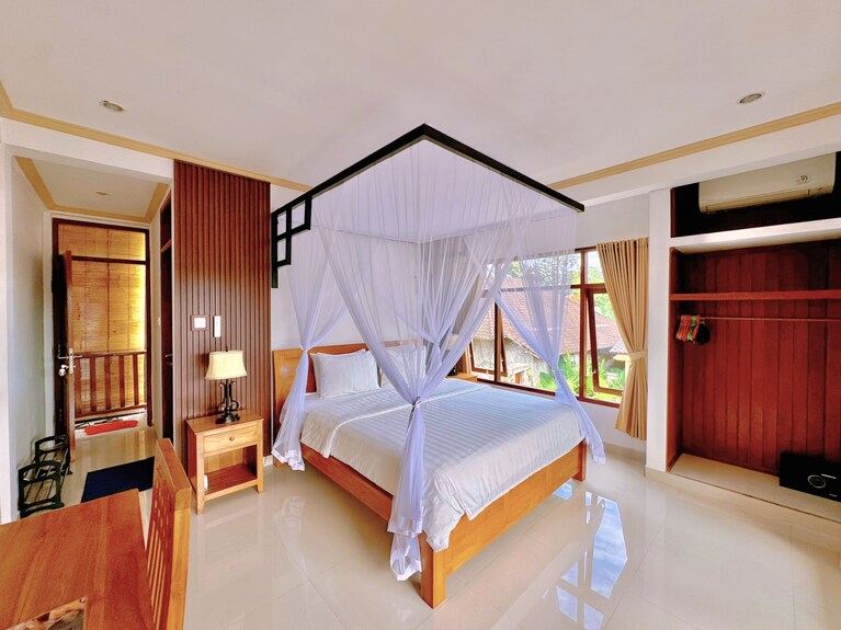 Tranquil House With Balinese Atmosphere - Bali