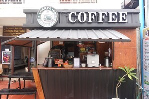Coffee shop - Champa Inn Hotel (Vang Vieng)