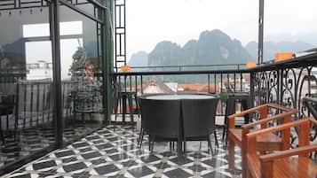 Sân thượng