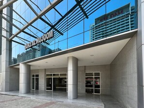 Exterior detail - Stylish Studio | Walk to Dubai Mall and Burj Khalifa w/ Pool, Gym & Balcony (Downtown)