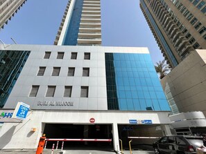 Exterior - Stylish Studio | Walk to Dubai Mall and Burj Khalifa w/ Pool, Gym & Balcony (Downtown)