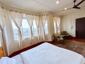 Suite Room | Free WiFi - The Whoo Shillong (Shillong)