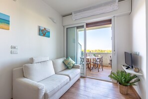 Living area - Home Panoramic Relax -the Sea From the Terrace-venice in 20 Minutes (Chioggia)